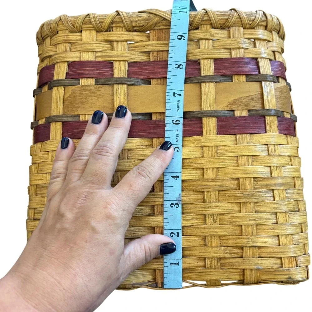 Vintage‎ | Woven Wicker Basket with Handle | Unsigned | Farmhouse Decor